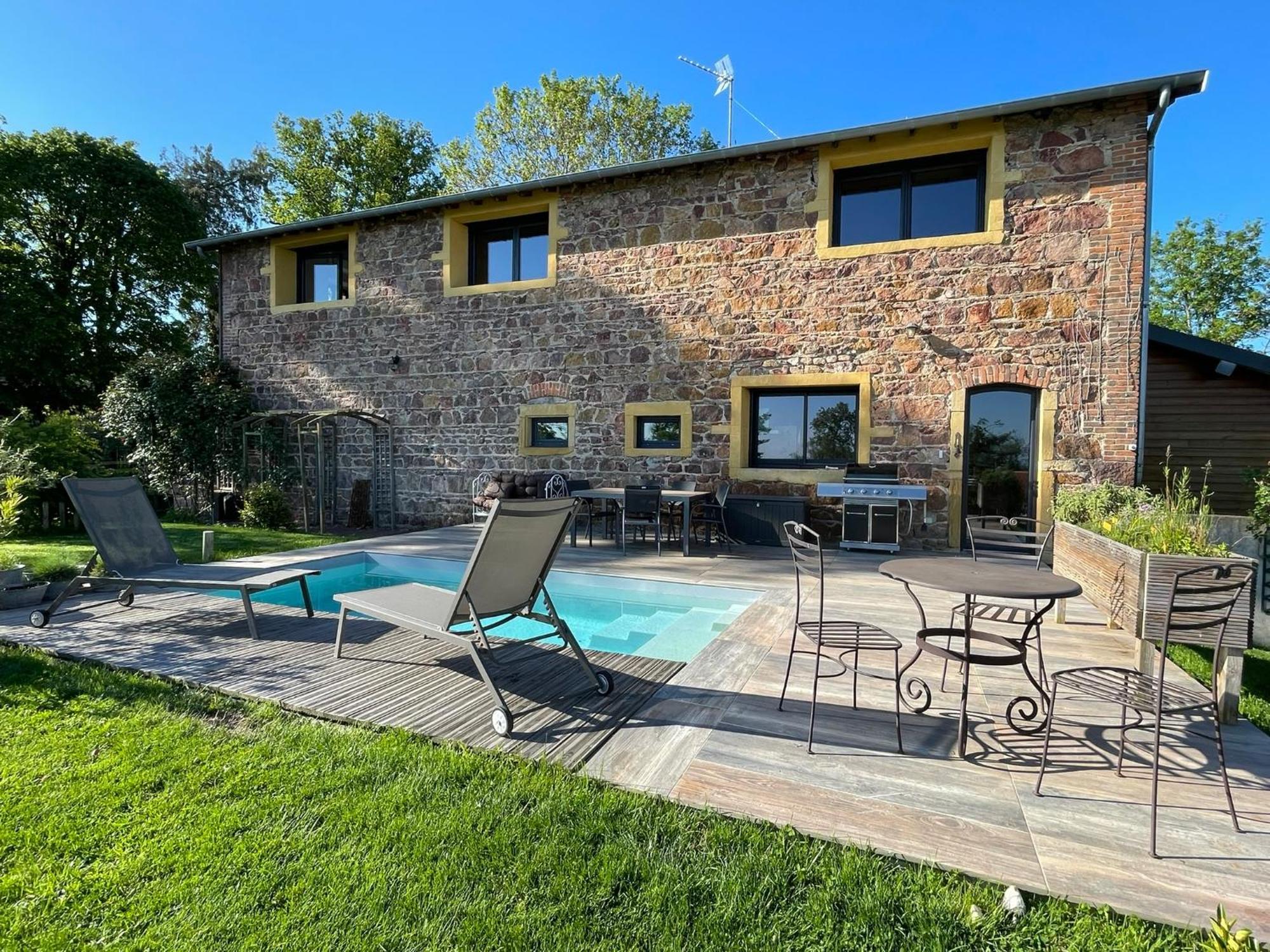 La Grange Aux Hirondelles - Appartement Complet Et Independant Commelle-Vernay ภายนอก รูปภาพ